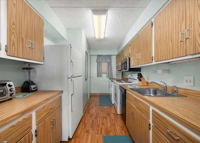 Direct Ocean Front Views From Your Private Balcony And Renovated In Towers! *