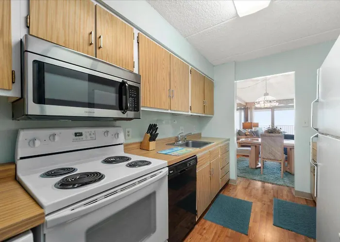 Direct Ocean Front Views From Your Private Balcony And Renovated In Towers! *