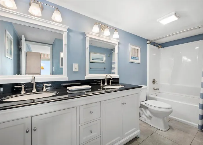 Holiday home Direct Ocean Front Views From Your Private Balcony And Renovated In Towers! Ocean City